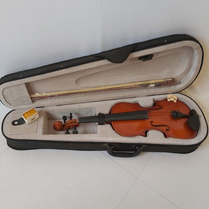 Violin 1 Degree Violin, Brown Four Stringed For And Live Performance