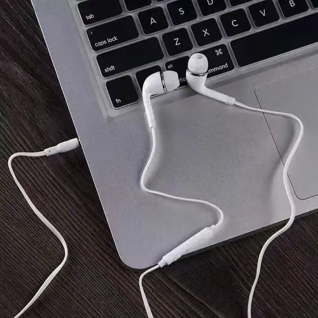 Wired earphones wired headphones 3.5mm Hands Free earphones with Mic For iphone samsung Huawei OPPO VIVO white Simple version