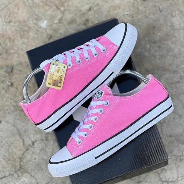 Beautiful Unisex Mens and Womens Shoes Comfortable Lace Up Sneakers Fashionable Gentlemen Shoes Low Dunk Rubbers Sport Shoes