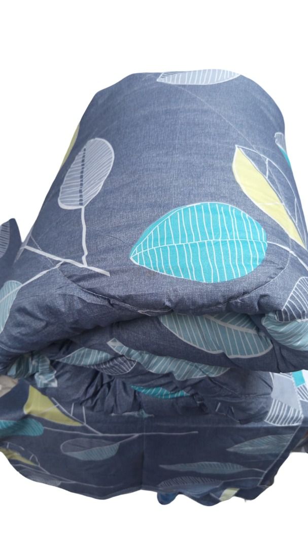 4pcs of  Cotton Duvet Set come as 1pc Duvet, 1pc Bedsheet and 2pcs Pillow Cases Size either  4*6 or 6*6