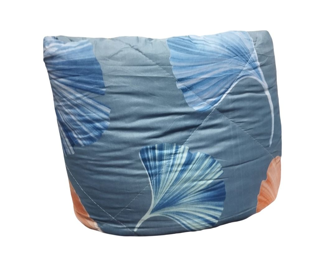 4pcs of  Cotton Duvet Set come as 1pc Duvet, 1pc Bedsheet and 2pcs Pillow Cases Size either  4*6 or 6*6