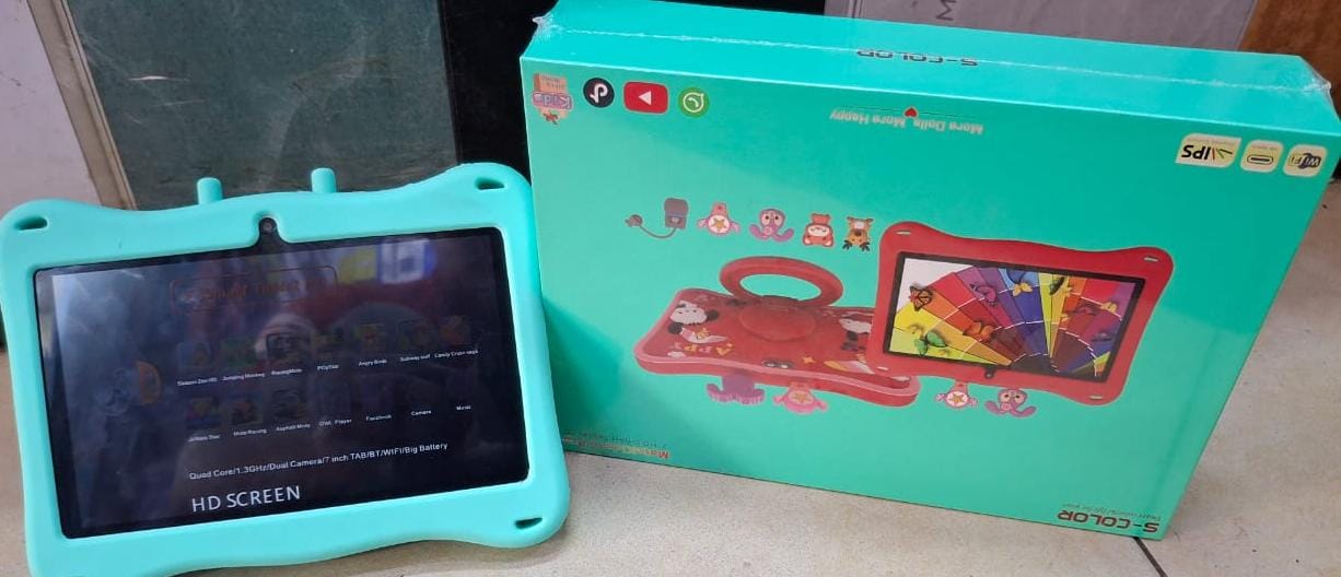 1 PC Classic  7 inches  smart kids  learning tablets connect with WiFi,  1024 x 600 Display, android  12 , 6GB + 256 GB, battery 5000mAh