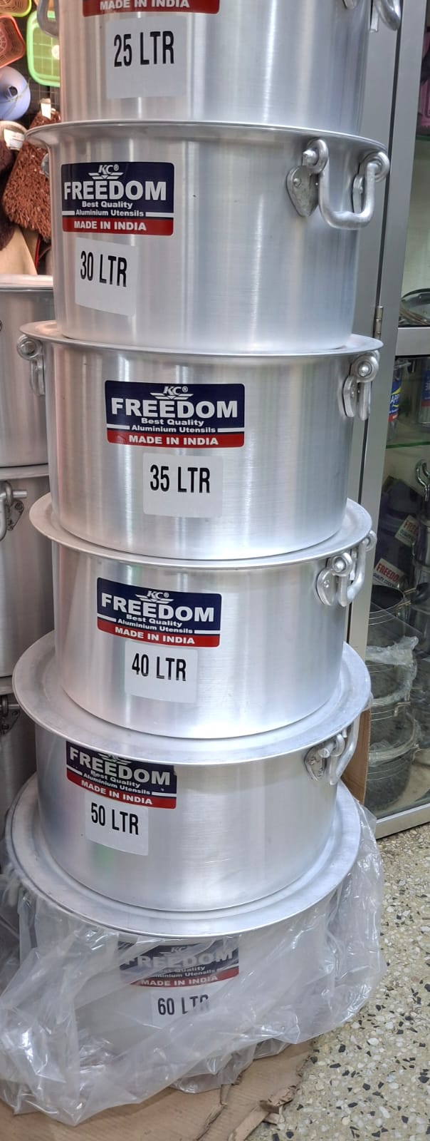 [HOT DEALS !!! ] .Freedom Heavy Duty Durable Sufuria Set .This Cookware set is made of and pure aluminum encapsulated in the base for fast and even with lid