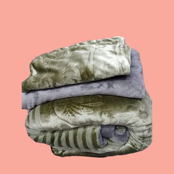 [ CLASSY NEW ARRIVALS🤩🤩✨ !!! ] (EXPERIENCE LUXURY FOR LESS ) 4 Pc Size 6X7 Brand New Very High Quality Stylish and Luxurious Warm Soft silk duvets with 1 bedsheet and 2 Pillow Cases
