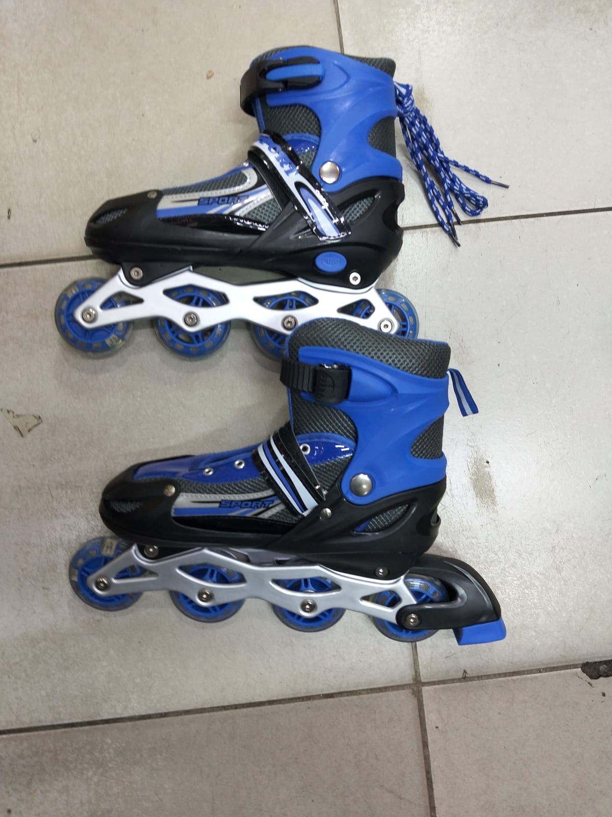 [🔥NEW SPECIAL LIMITED OFFER🔥 🥑🌽ONLY AT KILIMALL !!! ] 1PAIR BRAND NEW VERY QUALITY DURABLE SKATE SHOES  SMALL-31-34 AT AFFORDABLE PRICE