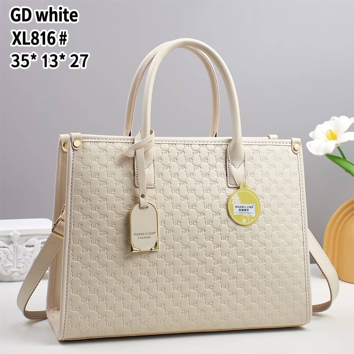 [ TRAVEL IN STYLE 🤩🤩✨ !!! ] 1 pc Classy Very High Quality Stylish and Luxurious Exclusive Ladies Handbag .Perfect For Keeping All Your Neccesities Well Organised and Safe With The Best Experience✔