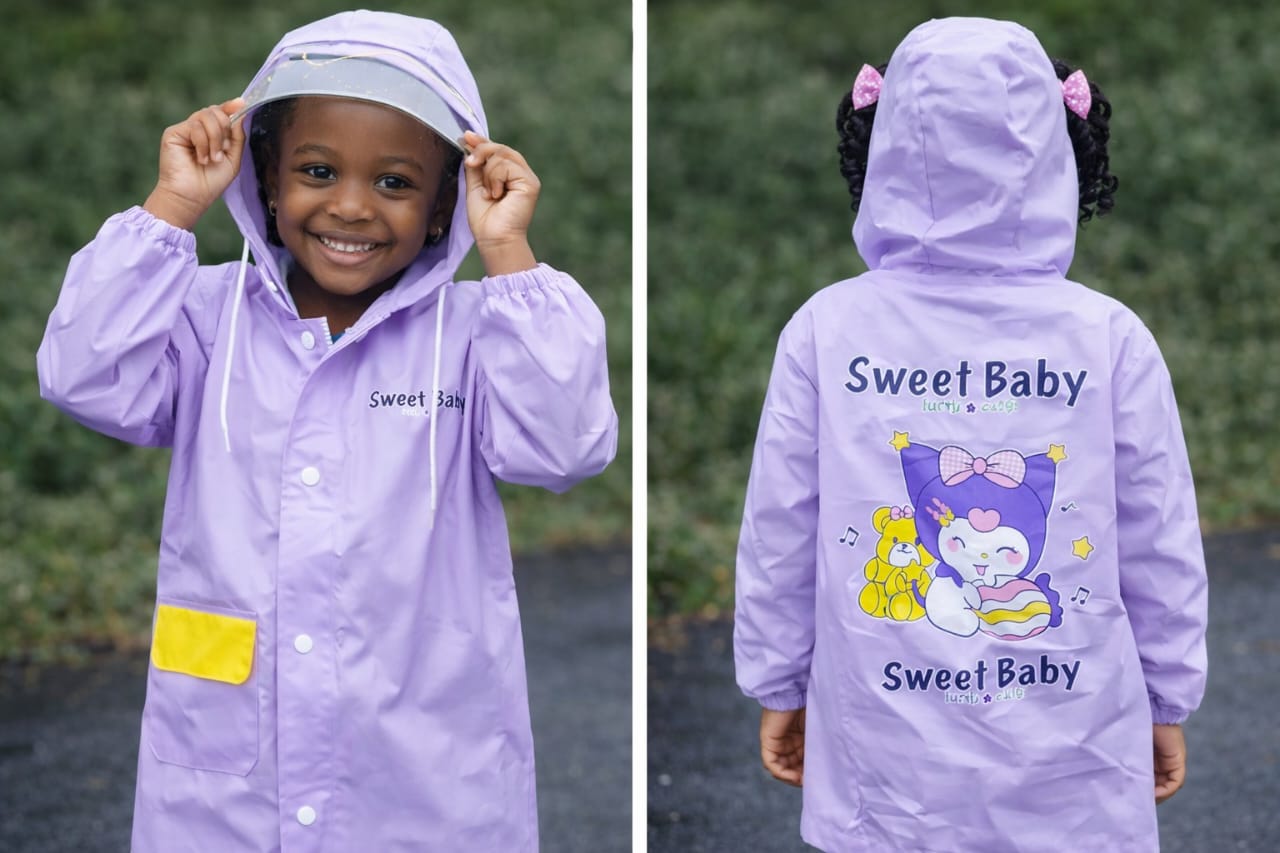🌧️🧒 Kids Raincoat with Backpack Space | Waterproof, Lightweight, Comfortable | Size Medium, Perfect for School & Outdoor Fun 🌦️🎒