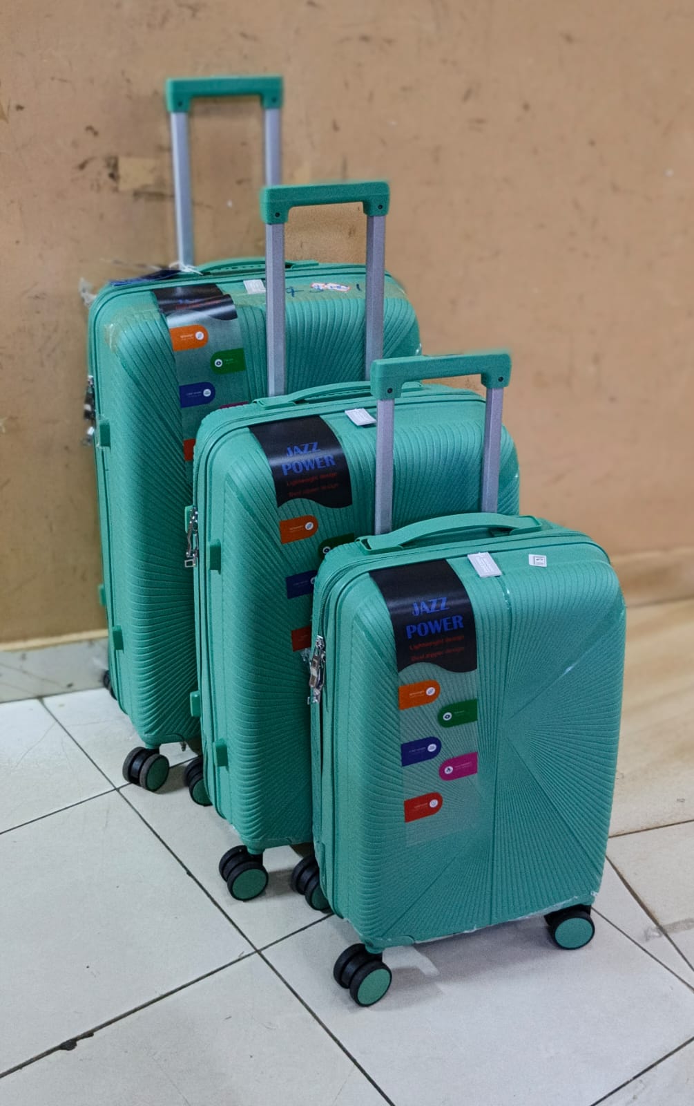 🧳 3 in 1 Unbreakable PP Suitcases Set – Lightweight Travel Luggage, Secure Zipper, Smooth Wheels, Multiple Sizes 🧳