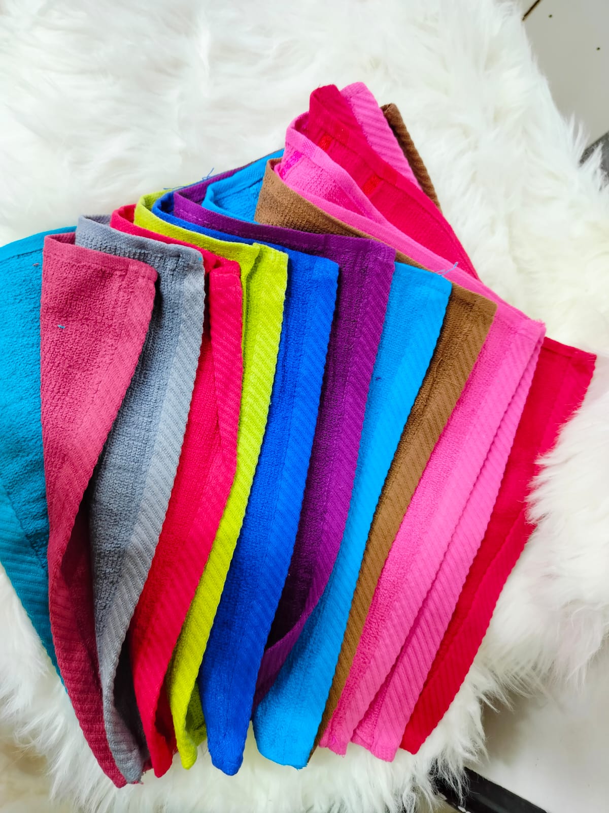 🎉 Special Offer 🎉 Coloured Face Towels Pack of 12 Soft Absorbent Microfiber Towels Assorted Colours Bathroom Gym Spa Hotel Bulk Use