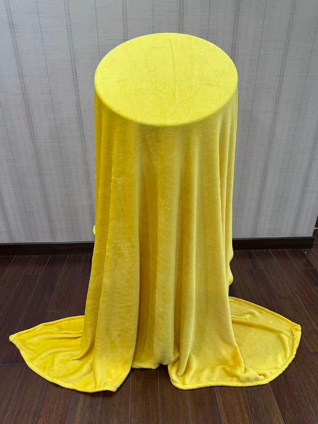 💰 Best Deal 💰 Plain Coral Fleece Throw Blanket Soft Cozy Lightweight Warm Available in Multiple Sizes Perfect for Sofa Bed or Living Room