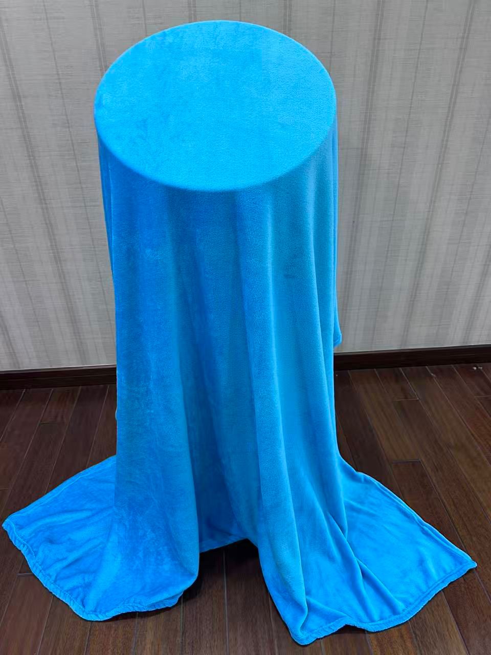 💰 Best Deal 💰 Plain Coral Fleece Throw Blanket Soft Cozy Lightweight Warm Available in Multiple Sizes Perfect for Sofa Bed or Living Room