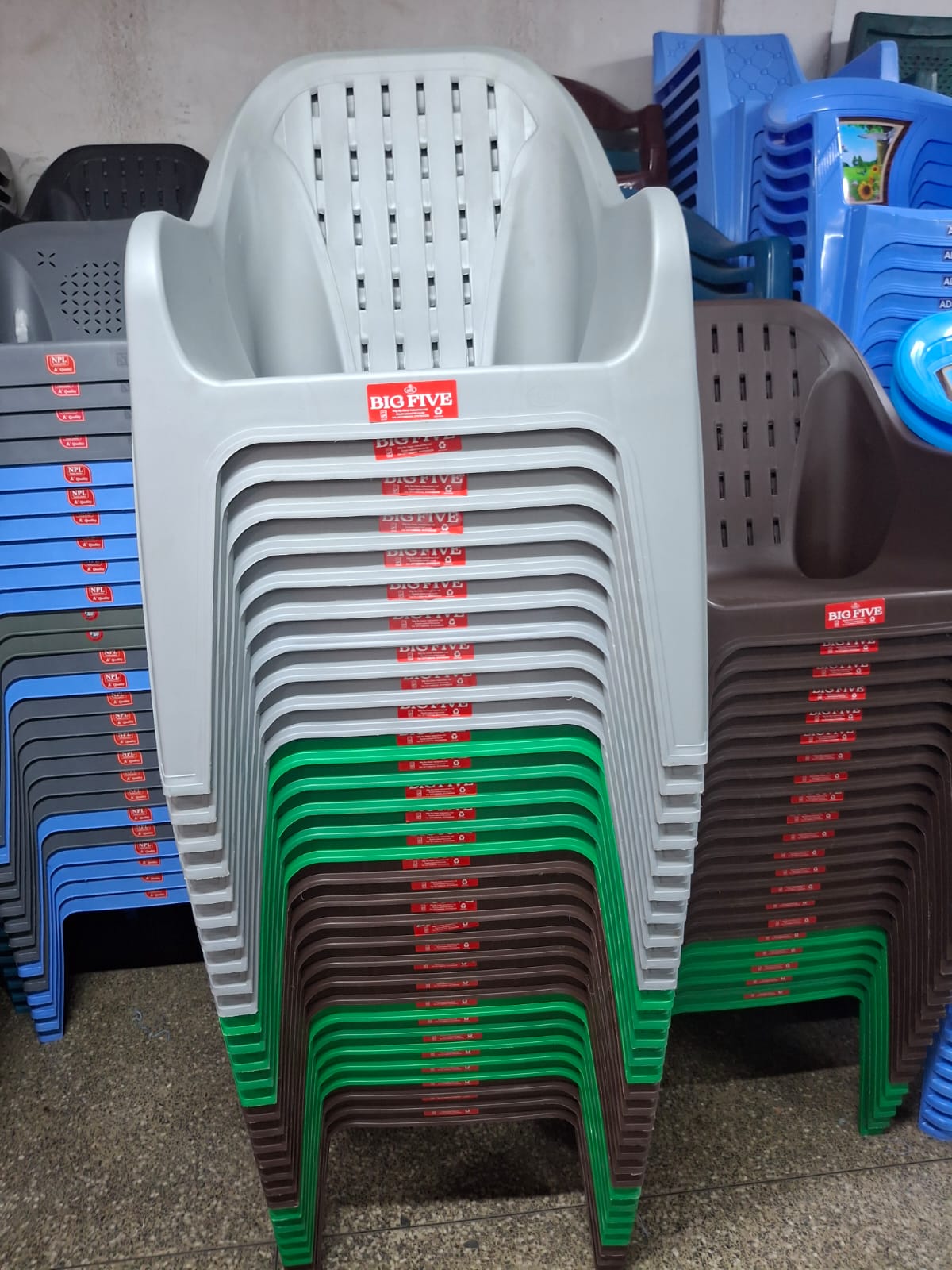 Flash Offer 🎉 3pcs Durable Plastic Chairs 🪑 Heavy Duty Stackable Indoor & Outdoor Seating | Strong, Lightweight & Comfortable