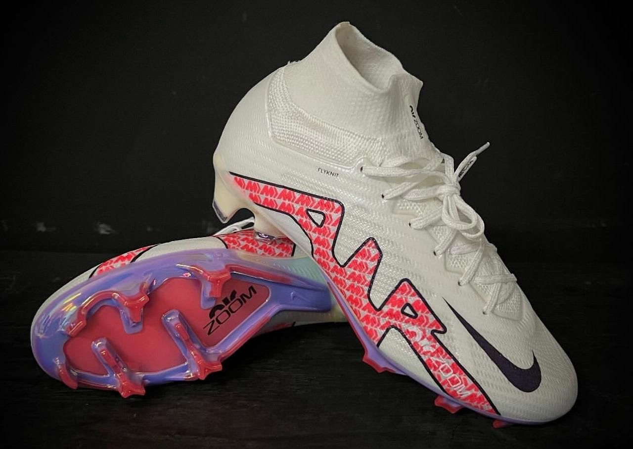 New Men Generation Pred 24 Soccer boots Fashion Football Boots Comfort Athletic Sports Sneakers