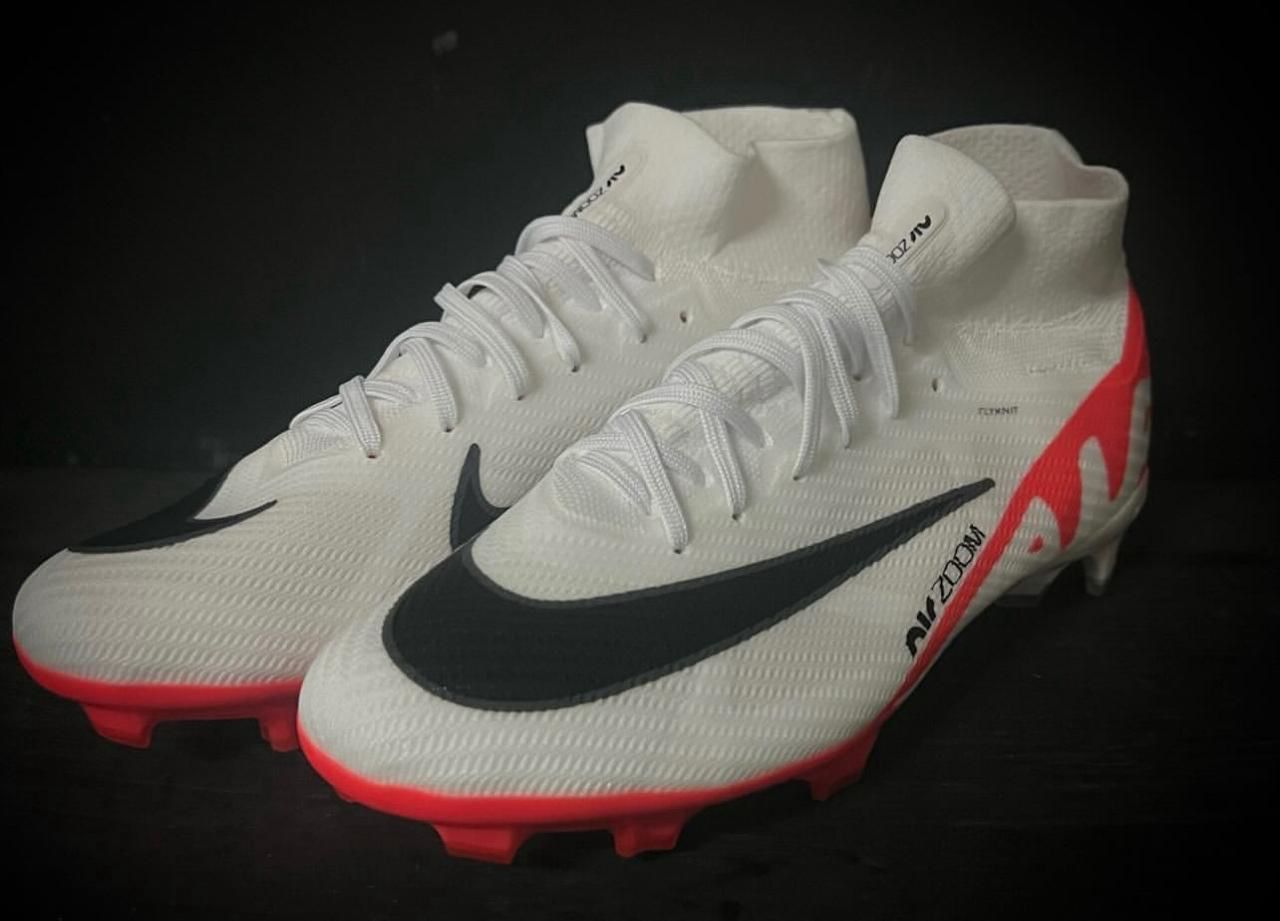 New Men Generation Pred 24 Soccer boots Fashion Football Boots Comfort Athletic Sports Sneakers