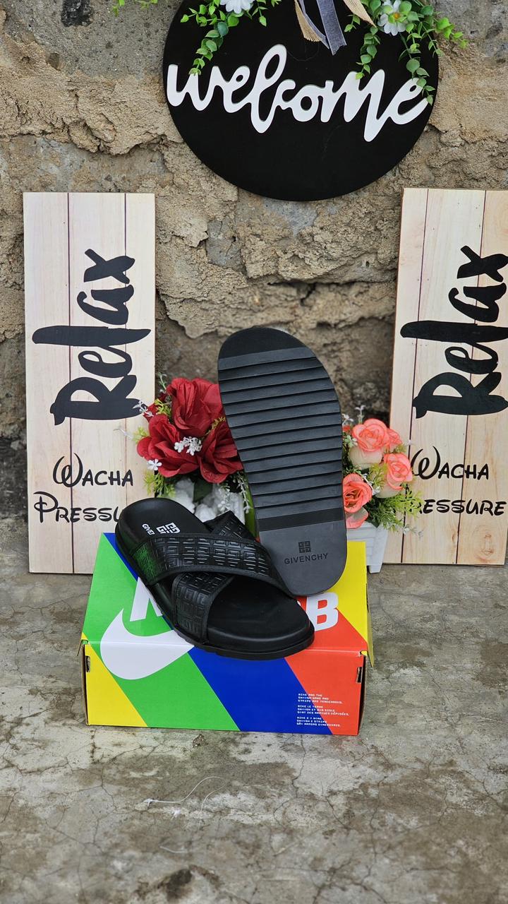 High quality Men's sandals; New fashion summer men's wear-resistant non-slip