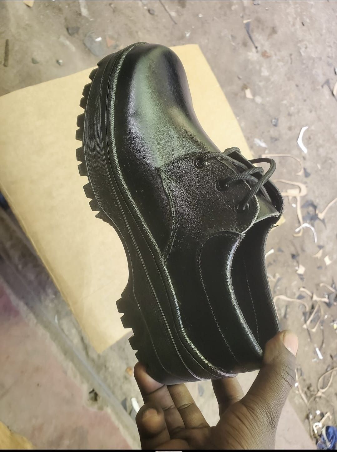 OFFER! OFFER! BACK TO SCHOOL BOYS & GIRLS GENUINE LEATHER SCHOOL SHOES, LIGHTWEIGHT, DURABLE, COMFORTABLE ALL-DAY, SOLID BLACK, TOUGHEES STYLE, PERFECT FOR SCHOOL, CASUAL, SPRING & AUTUMN WEAR
