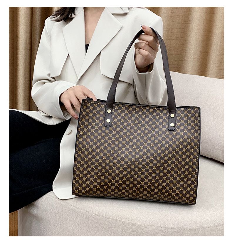 2025 New Style Women's Fashion Handbag Four-Piece Set, Mother-Child Bag, Printed Shoulder Bag, Crossbody Bag, Clutch Bag, Card Holder, First-Class Service