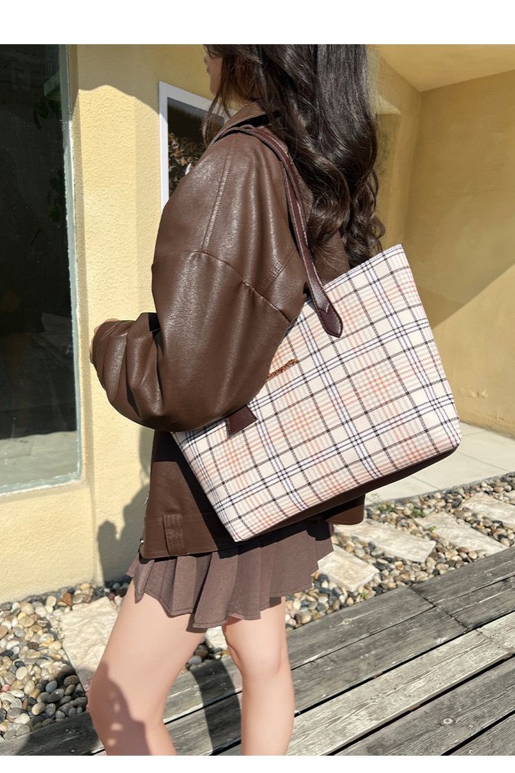 Large Capacity PU Leather Cross Body Tote Bag Vintage Multifunctional Fashionable Handbag Messenger Chain Big Size Shoulder Tote