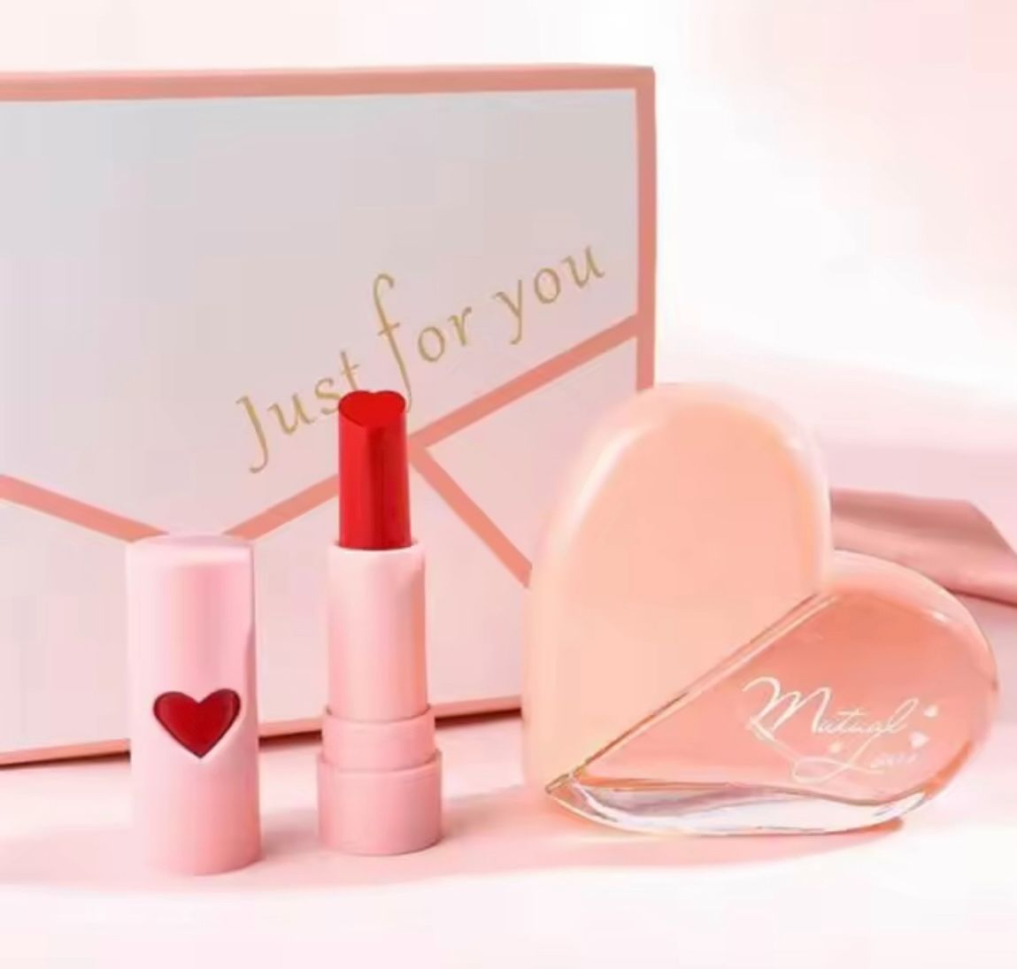 Bestselling Pink Heart Gift Box High Appearance Long Lasting Moisturizing Color Rich Women Perfume and Lipstick Set