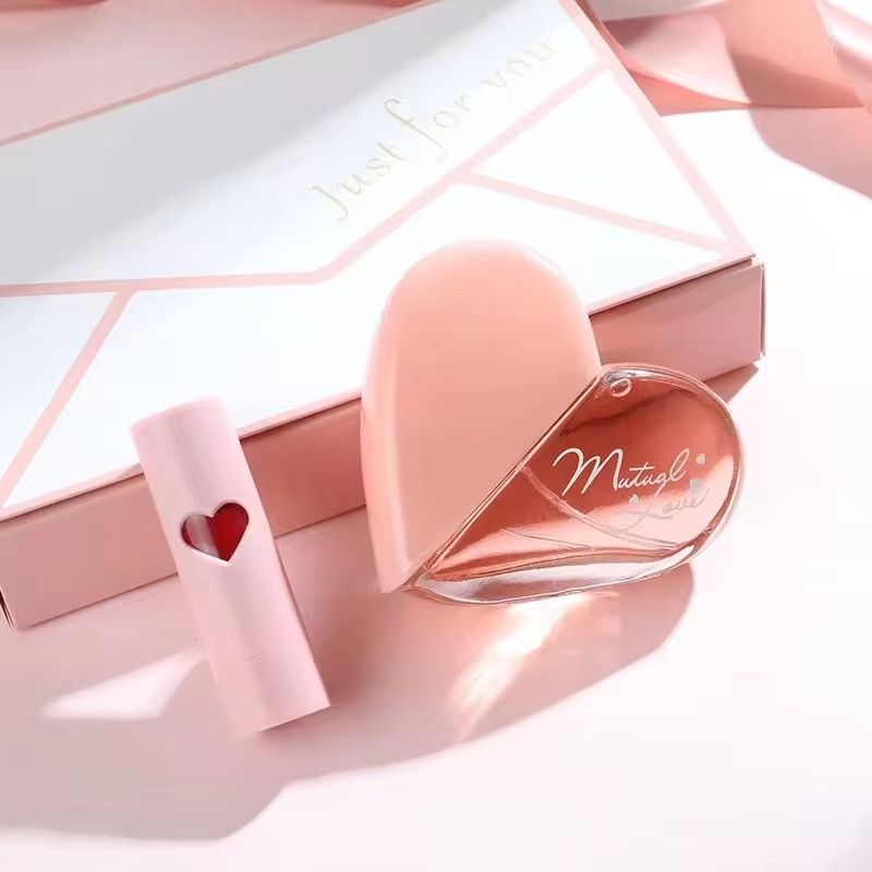 Bestselling Pink Heart Gift Box High Appearance Long Lasting Moisturizing Color Rich Women Perfume and Lipstick Set