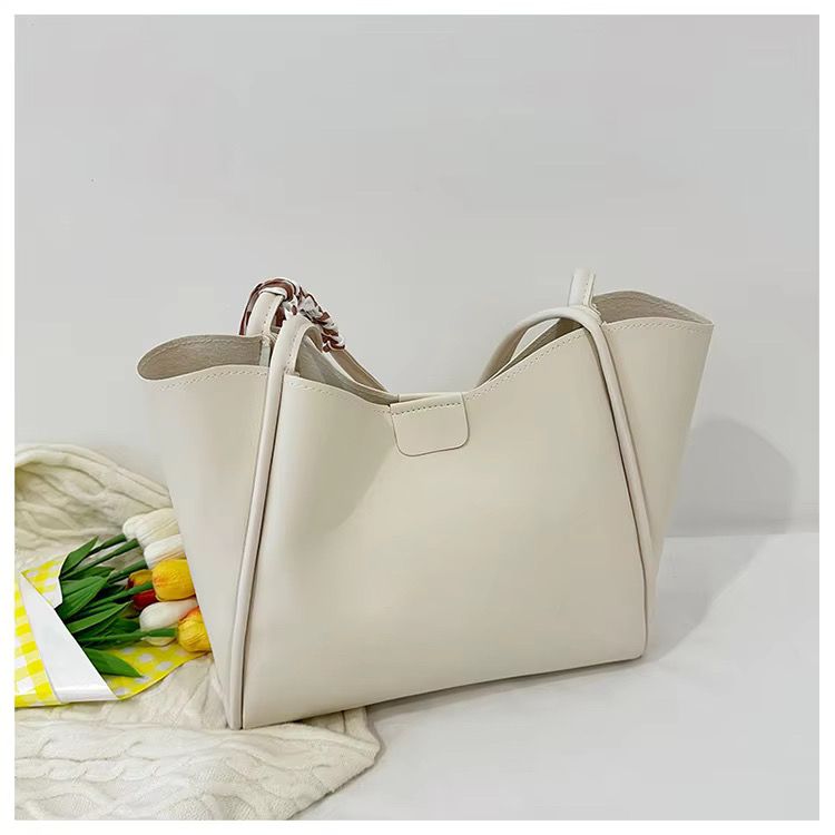 Casual Simple PU Leather Polyester Magnetic Clasp Tote Bag New Bag Large Capacity Fashion Urban Simplicity Handbag