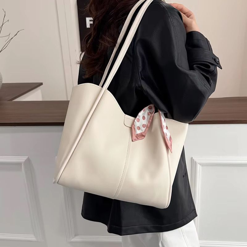 Casual Simple PU Leather Polyester Magnetic Clasp Tote Bag New Bag Large Capacity Fashion Urban Simplicity Handbag