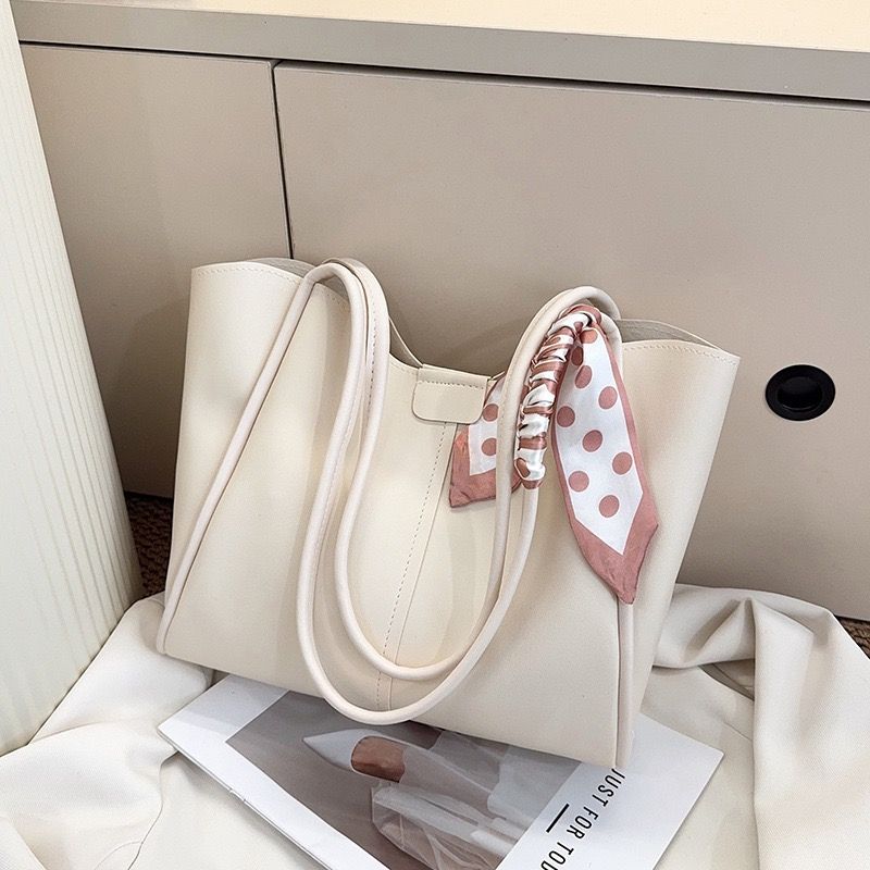 Casual Simple PU Leather Polyester Magnetic Clasp Tote Bag New Bag Large Capacity Fashion Urban Simplicity Handbag