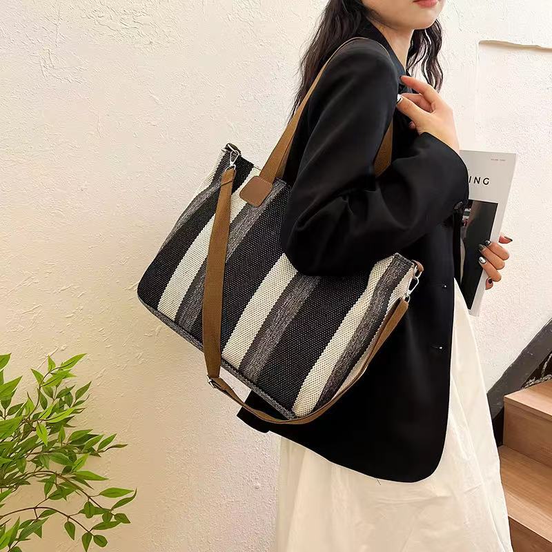 Wholesale Good Quality Durable Women Shopping Tote Bags Design Printed Striped Canvas Two Zipper for Daily Use Girls Shoulder