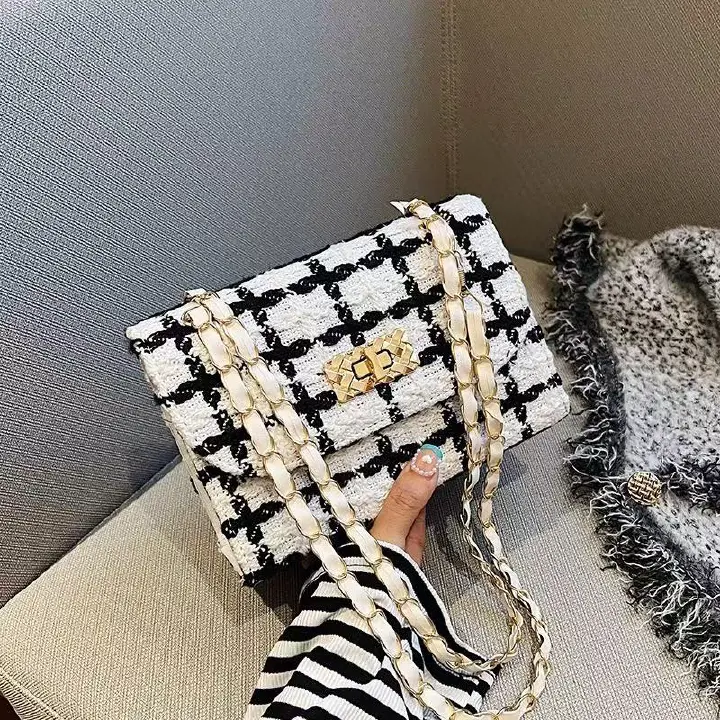 2026 Spring Autumn New Small Fragrant Woolen Bag Women's Fashion Chain Bag Texture Shoulder Slung Storage Bag.