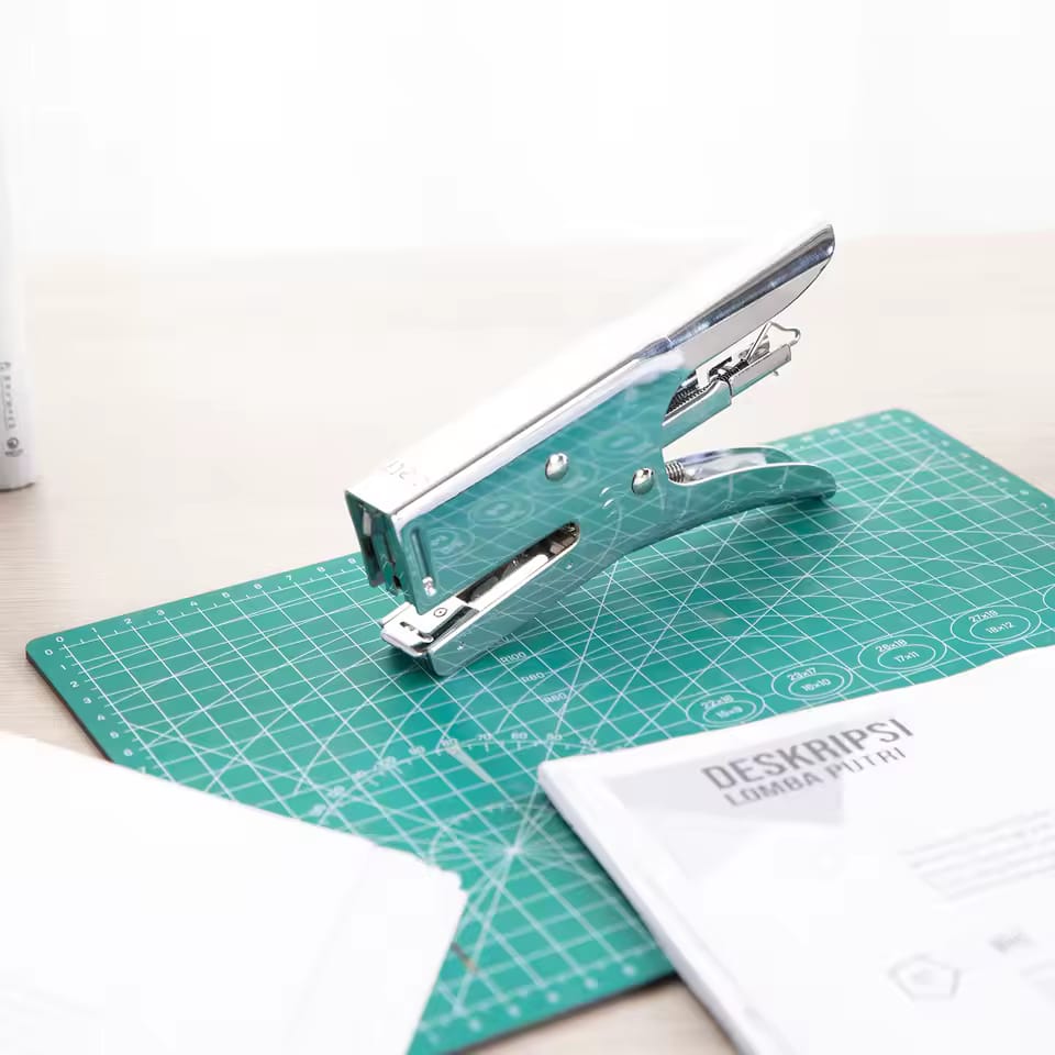 Deli Plier Stapler 24/6 26/6 stationery office supply staples office accessories E39803