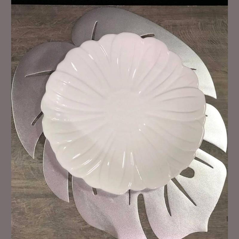 6pcs Alloy Coated Napkin Rings for Decor & 6PCs Set Lotus Leaf Pattern Table Mats