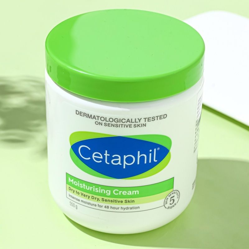 Cetaphil Moisturizing Face & Body Cream for All Skin Types Dry,Sensitive, and Damaged Skin, Moisturizes Up to 48 Hours-Fragrance Free Leaving skin feeling softened, smoothed, and comfortable-550G.
