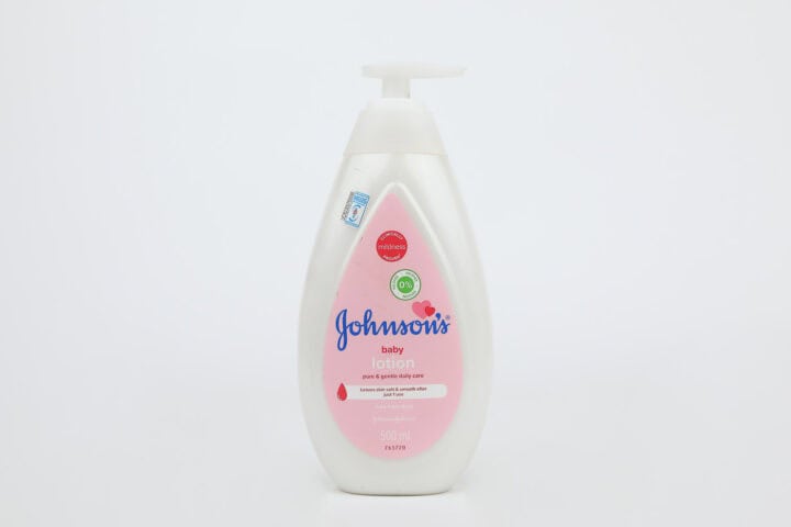 Johnson & Johnson's Bundle:First Touch Baby Gift Set, Baby Bath, Skin, & Hair Essential Products Baby Mineral  Oil 300ml,Baby Wash Shampoo 500ml and Baby Lotion 500ml. Lotion.