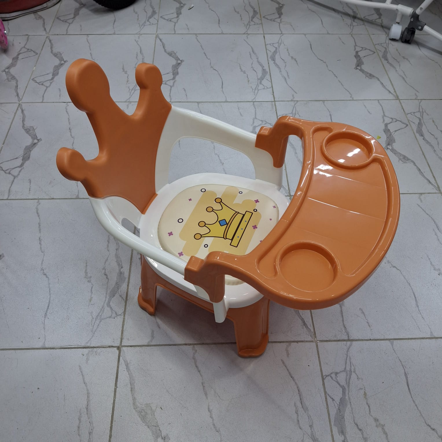 SPEACIAL OFFER!!! 1Pc High Quality Fashion PLASTIC FEEDING CHAIR /ARM CHAIR FOR KIDS