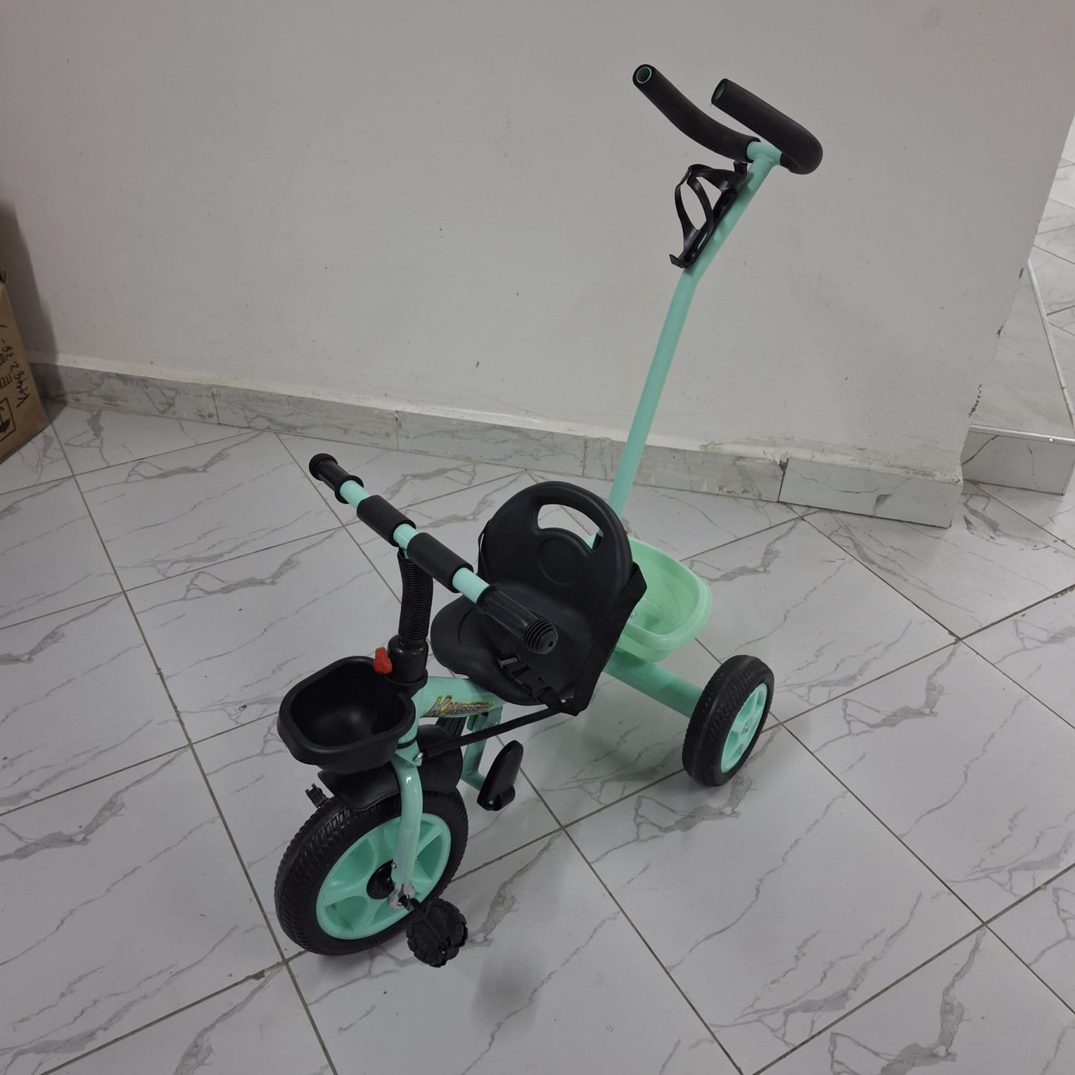 🔔 ALERT OFFER 🔔 - CLEARANCE OFFER!!! 1Pc Classy Very Quality Kids tricycle with push handle for kids 1 to 4years and at affordable price