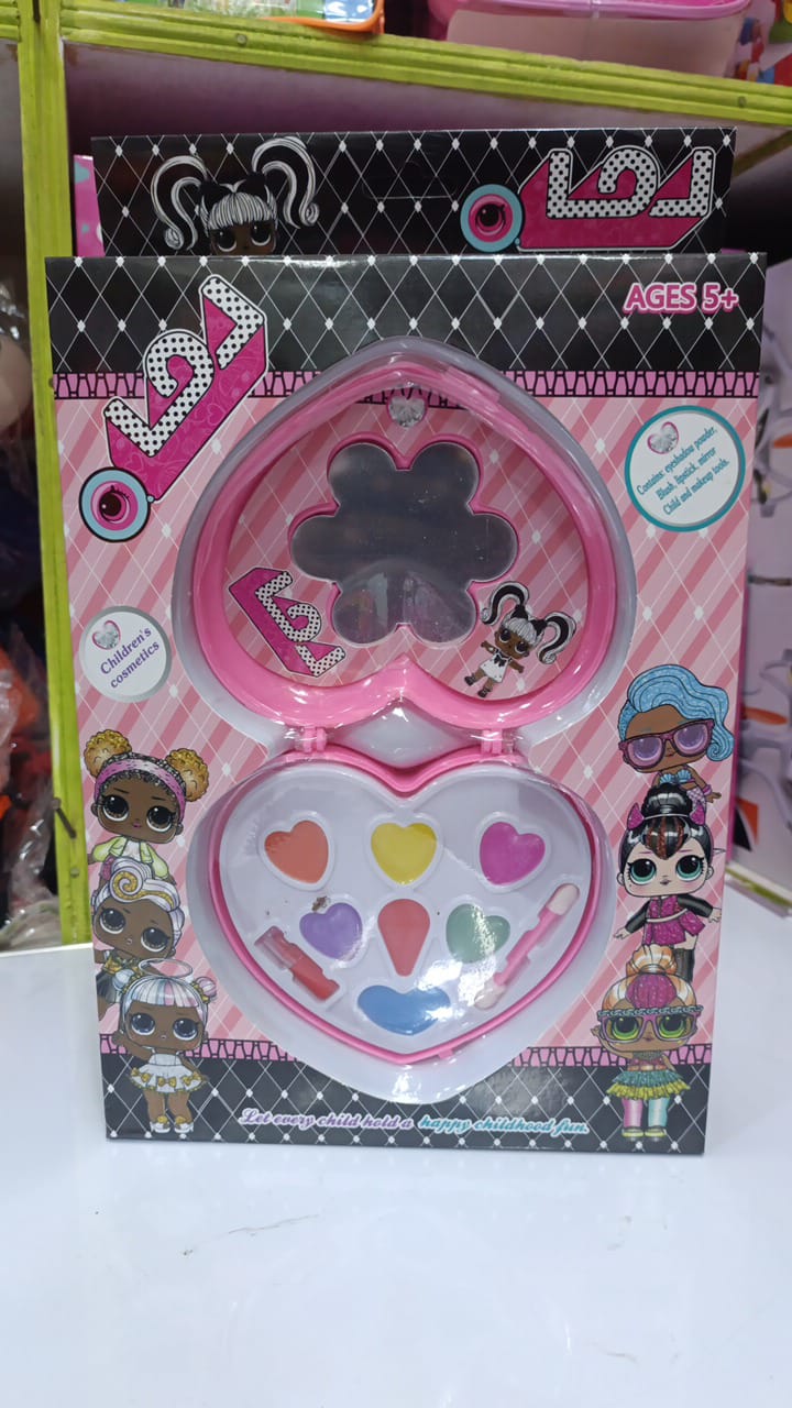 [ GRAB IT AT LOW PRICE+ ADDED OFFERS 🤩✨!!!!]  New Arrival Girls Makeup Kit Real Kids Make Up Set Children's Cosmetic Toys at Best Price