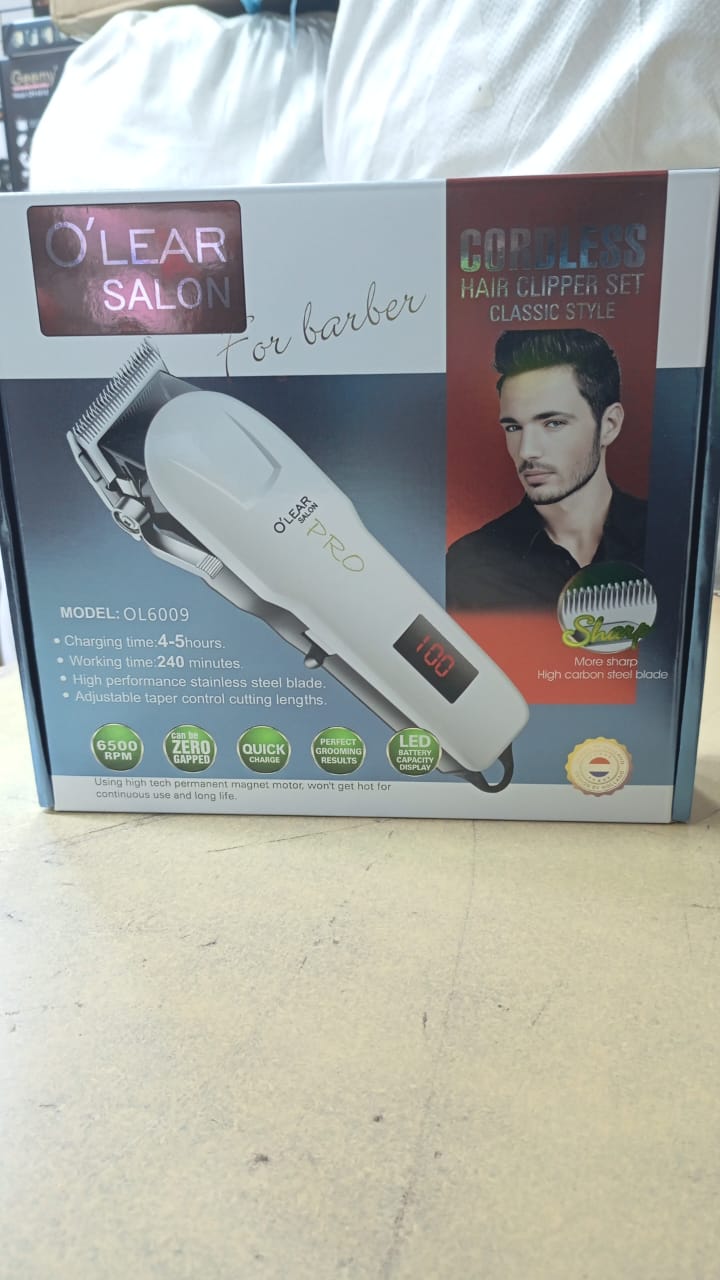 🛠️ DURABLE 🛠️ - 1 PC O’Lear Salon Cordless Shaver for Men, Battery Powered, Ergonomic, Smooth Shave, Portable, Rechargeable at Affordable Price