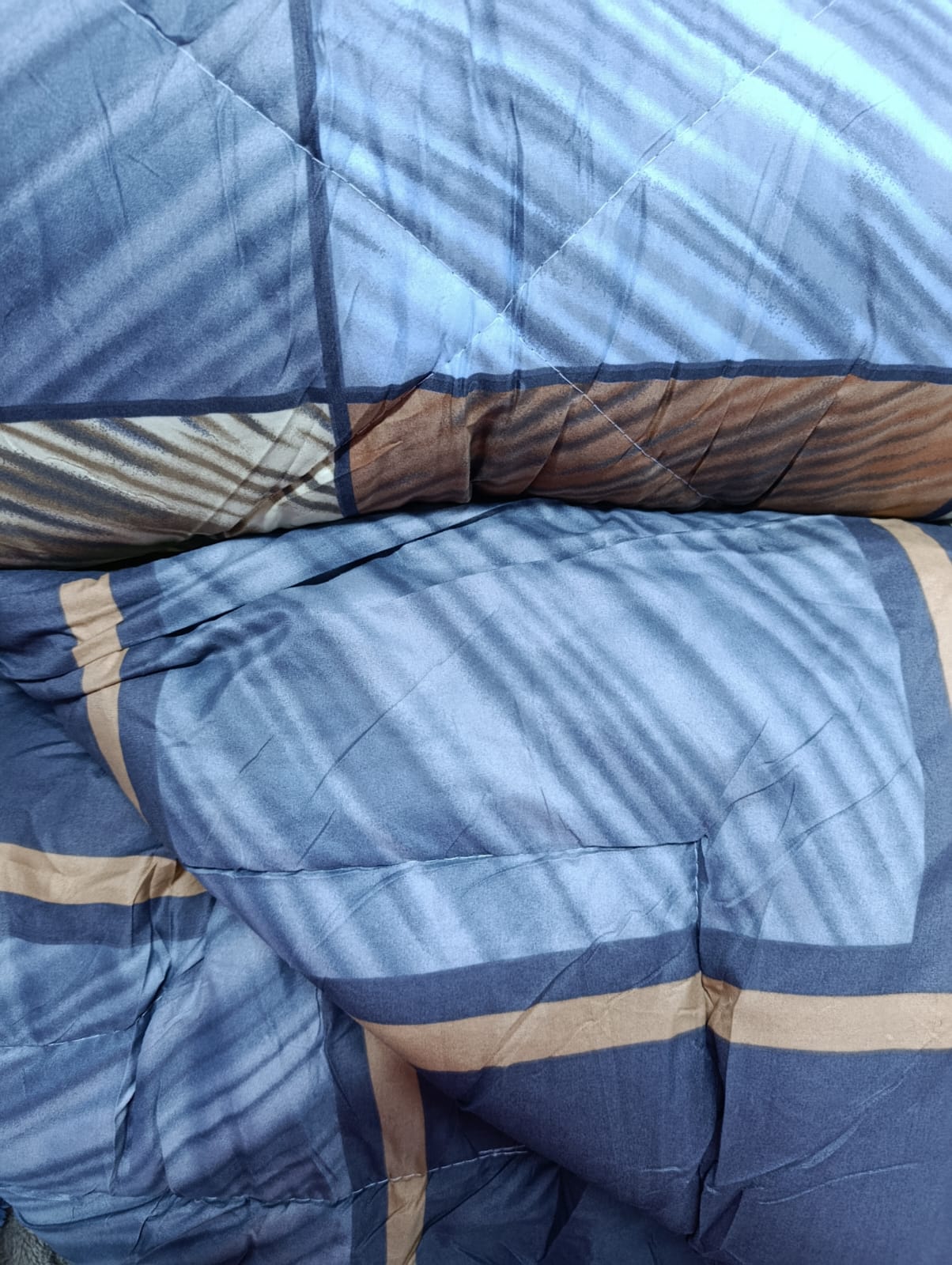 🔥 TODAY OFFER 🔥 4PCS Unbinded Duvet Set 6x6 – 1 Duvet, 1 Bedsheet & 2 Pillowcases Soft Luxury Bedding at Affordable Price