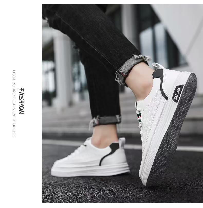 【Hot Sale】FEELING New Trendy Men's Sneakers - Fashionable White Flat Shoes Breathable Casual Shoes for Students