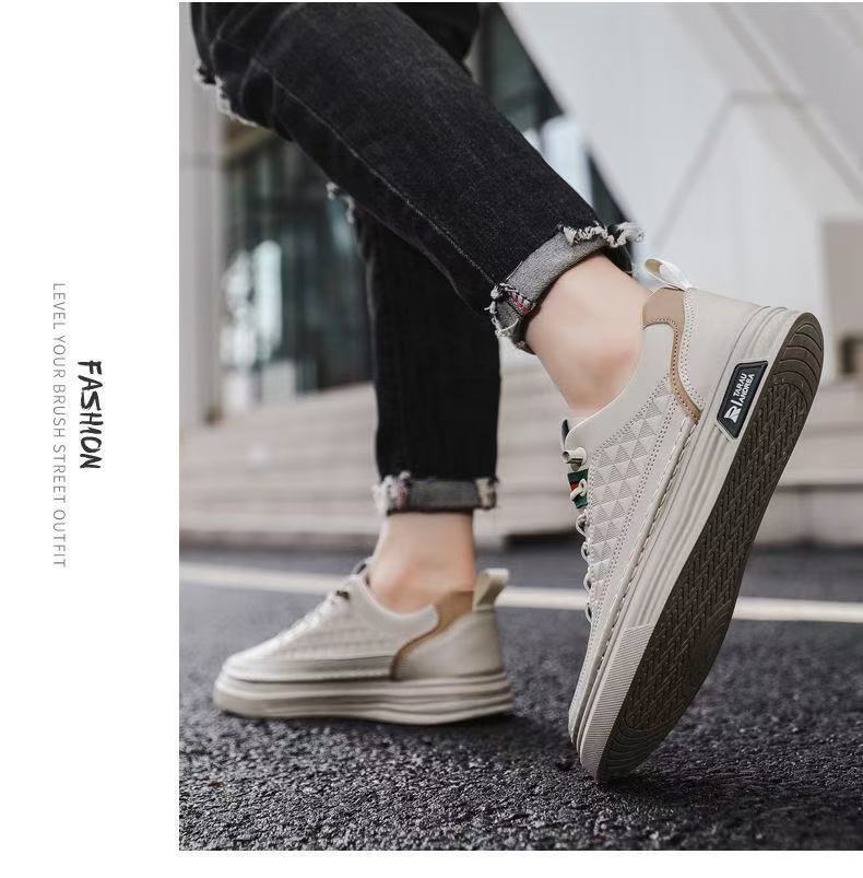 【Hot Sale】FEELING New Trendy Men's Sneakers - Fashionable White Flat Shoes Breathable Casual Shoes for Students