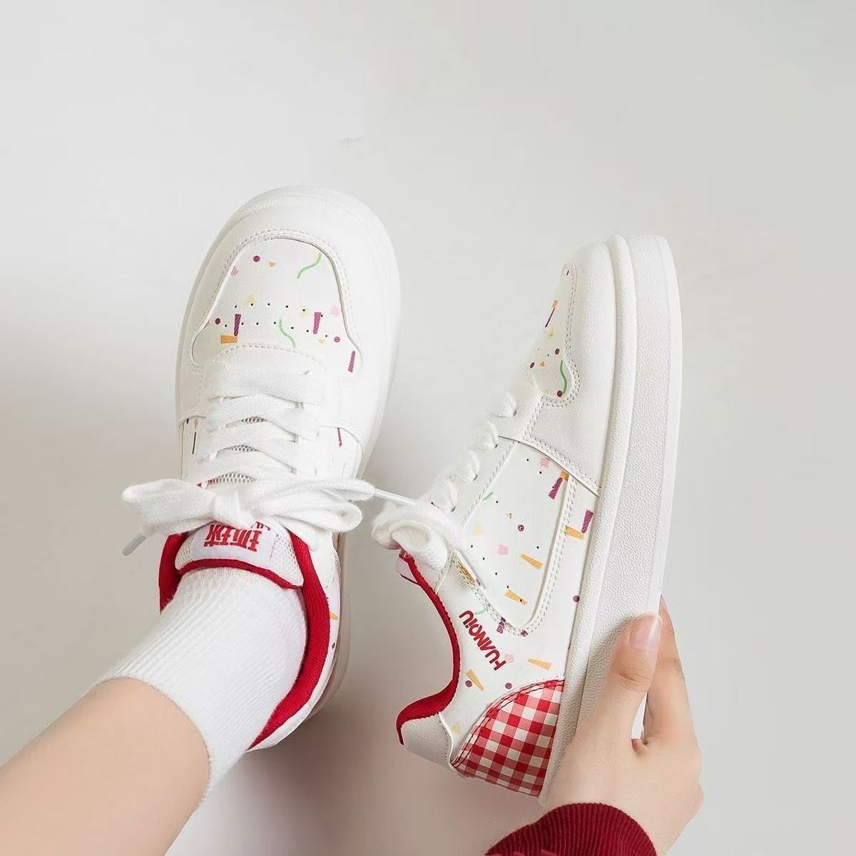 FEELNG [New Hot Selling] Stylish Super Girly Women's Sneakers, PU Leather, White Sneakers, Printed Plaid Design, Comfortable and Breathable