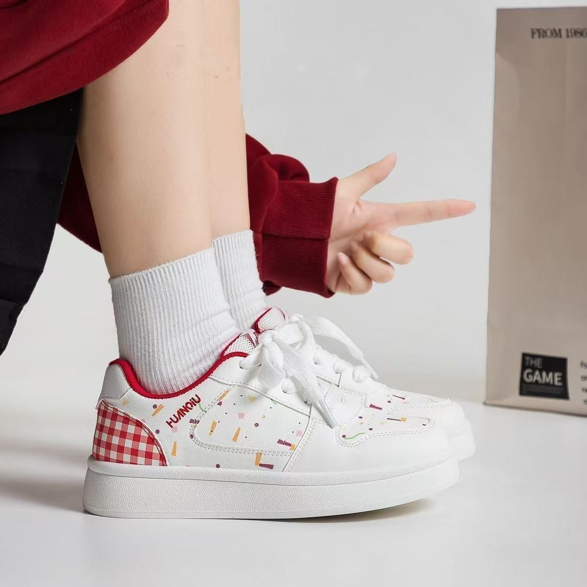 FEELNG [New Hot Selling] Stylish Super Girly Women's Sneakers, PU Leather, White Sneakers, Printed Plaid Design, Comfortable and Breathable