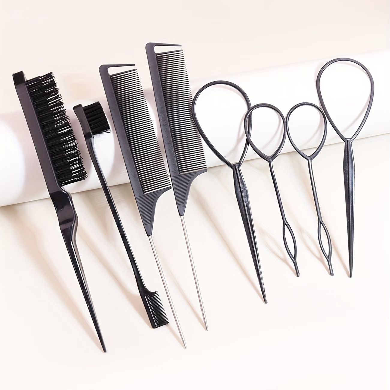 8pcs Hair Styling Tools, Including 2 Pairs of French Braid Rings, 2 Rat Tail Combs, 1 Tearing Comb Brush, And 1 Edge Control Brush for Hair Arrangement.