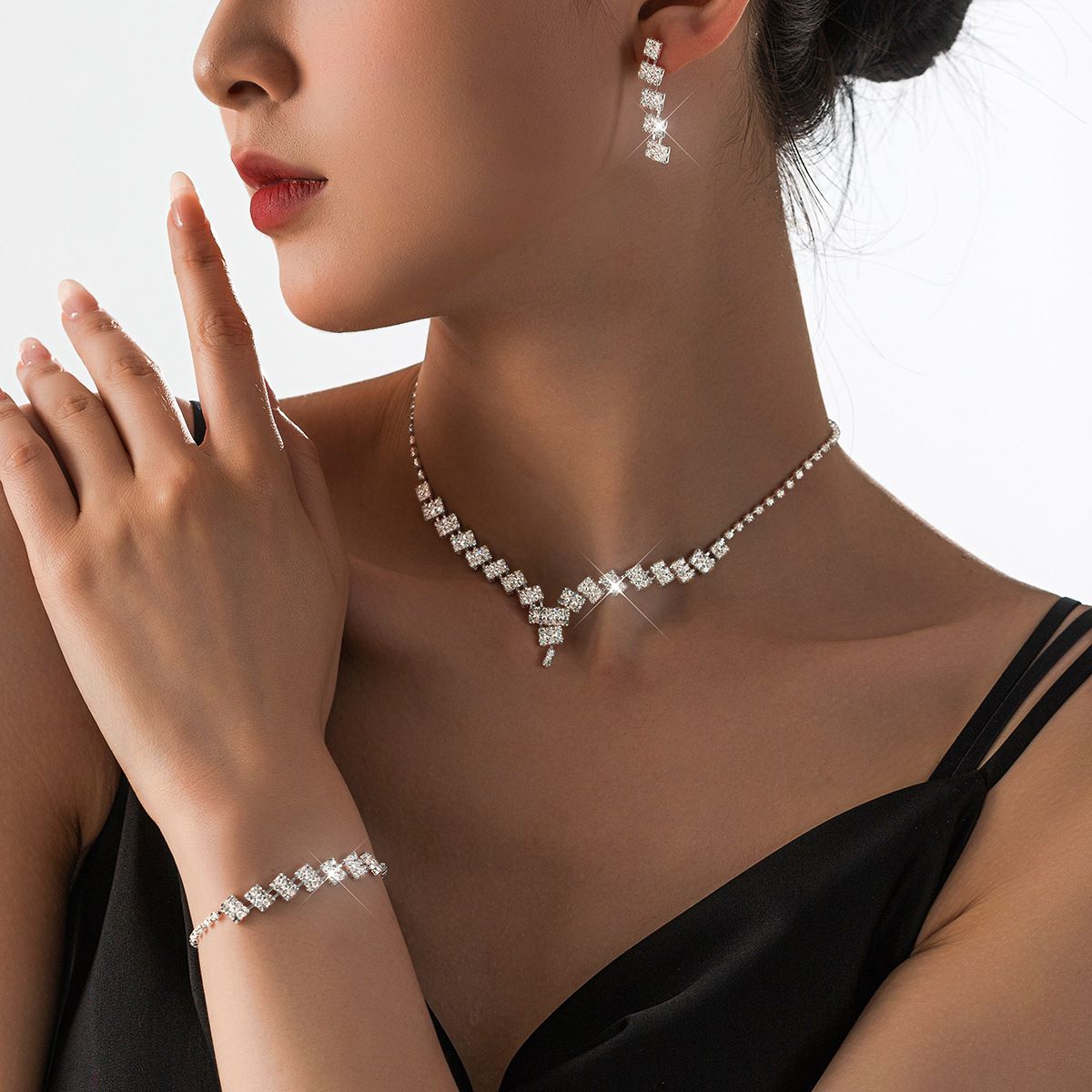 4 Pieces/Set Bridal Necklace & Earrings &Bracelet Jewelry Set Gorgeous bridal wedding accessories Female fashion jewelry set gift Silver