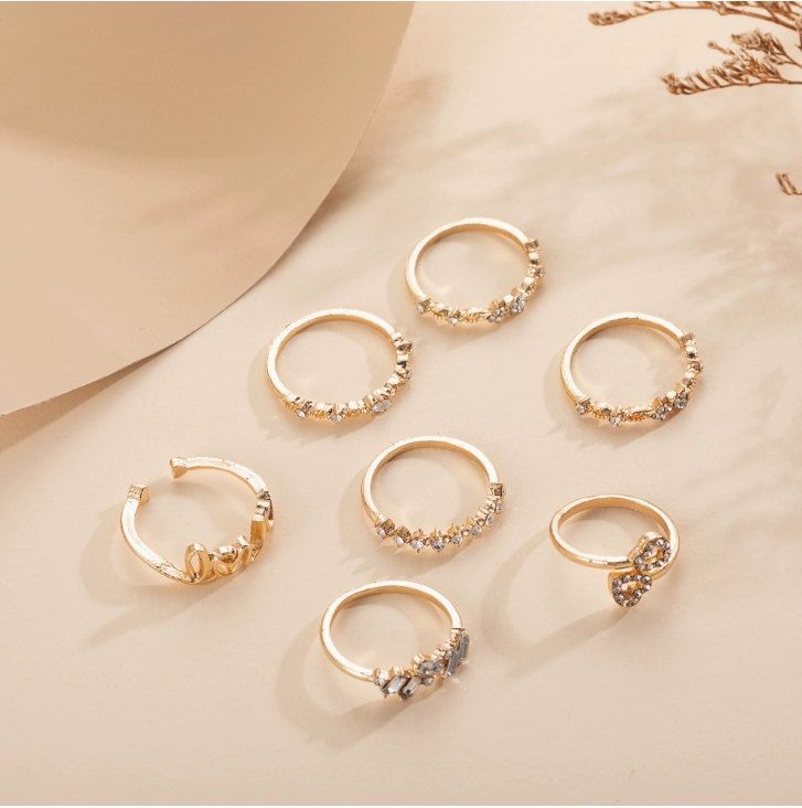 7 Pieces / Set Rings Golden Rings Love and Diamond Rings Fashion Accessories