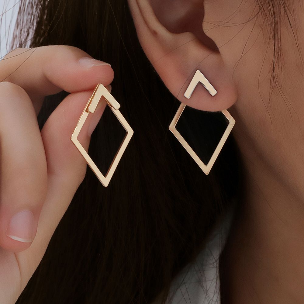 Hot Selling Minimalist Women's Earrings with Diamond Shaped Design