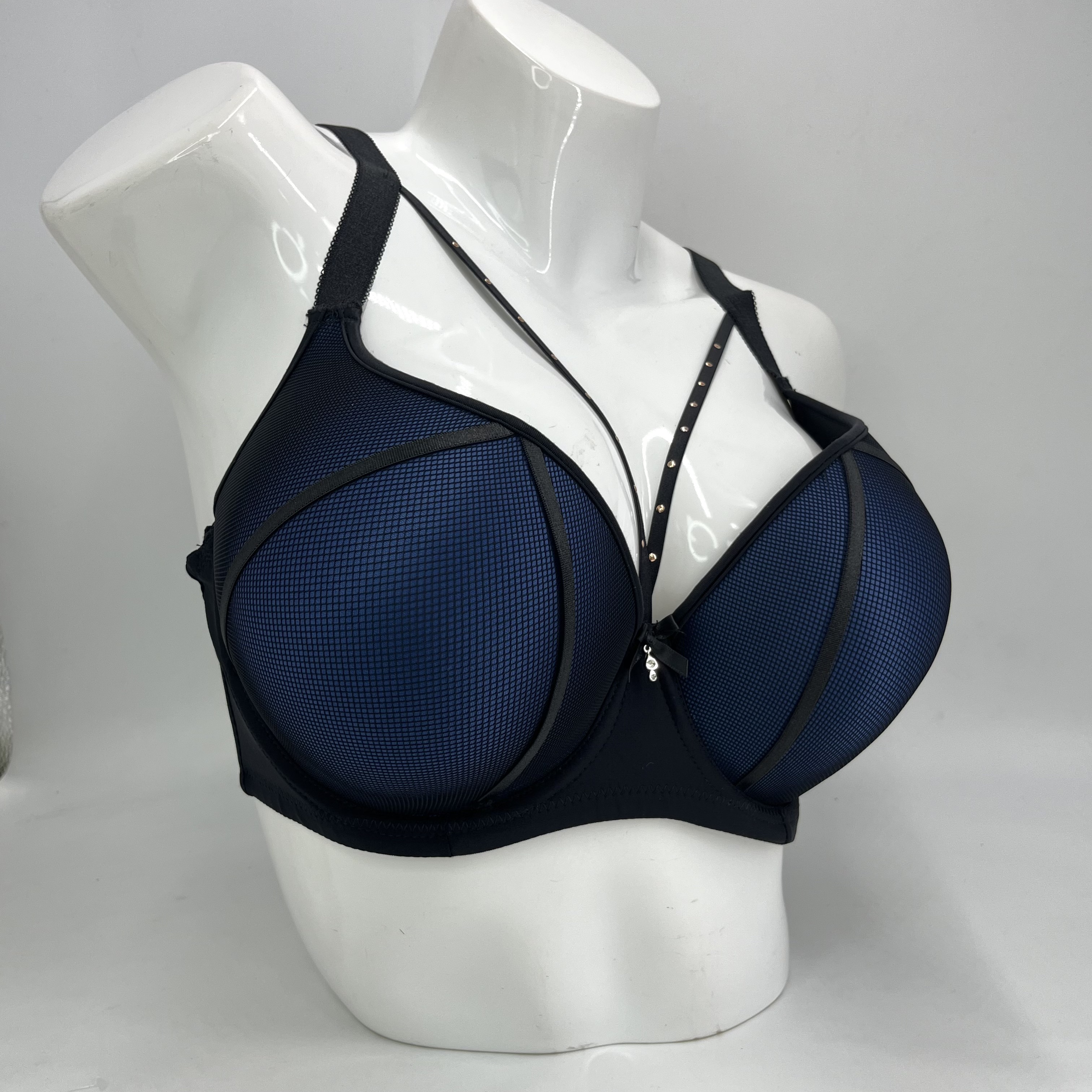 Plus Size Sexy Three Quarters Cup Brassiere New Fashionable Comfortable Mesh Surface Opaque Bra