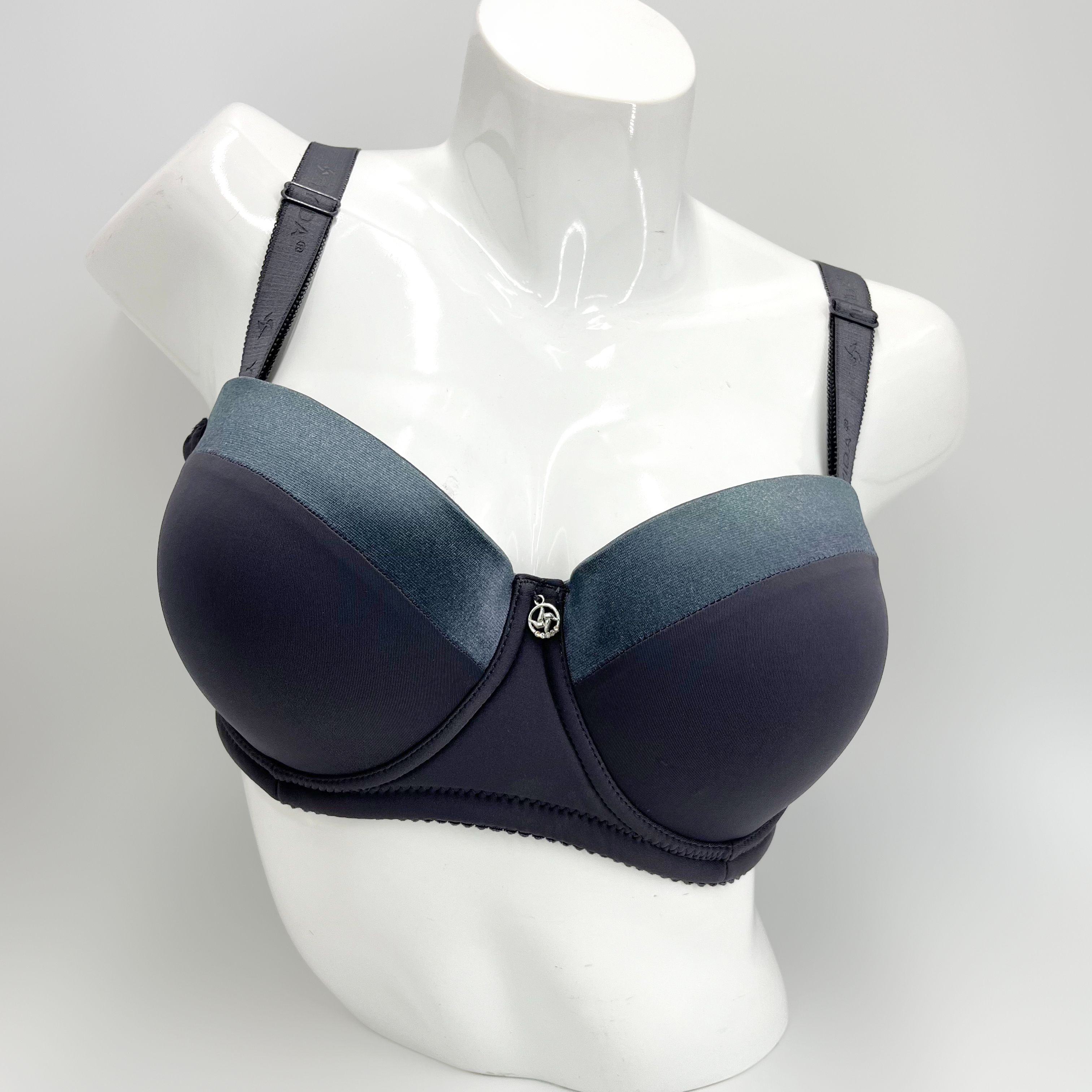 Fashionable and Minimalist big Cup Size Satin Solid Color Bra  Soft Breathable Brassiere push up bra for lady
