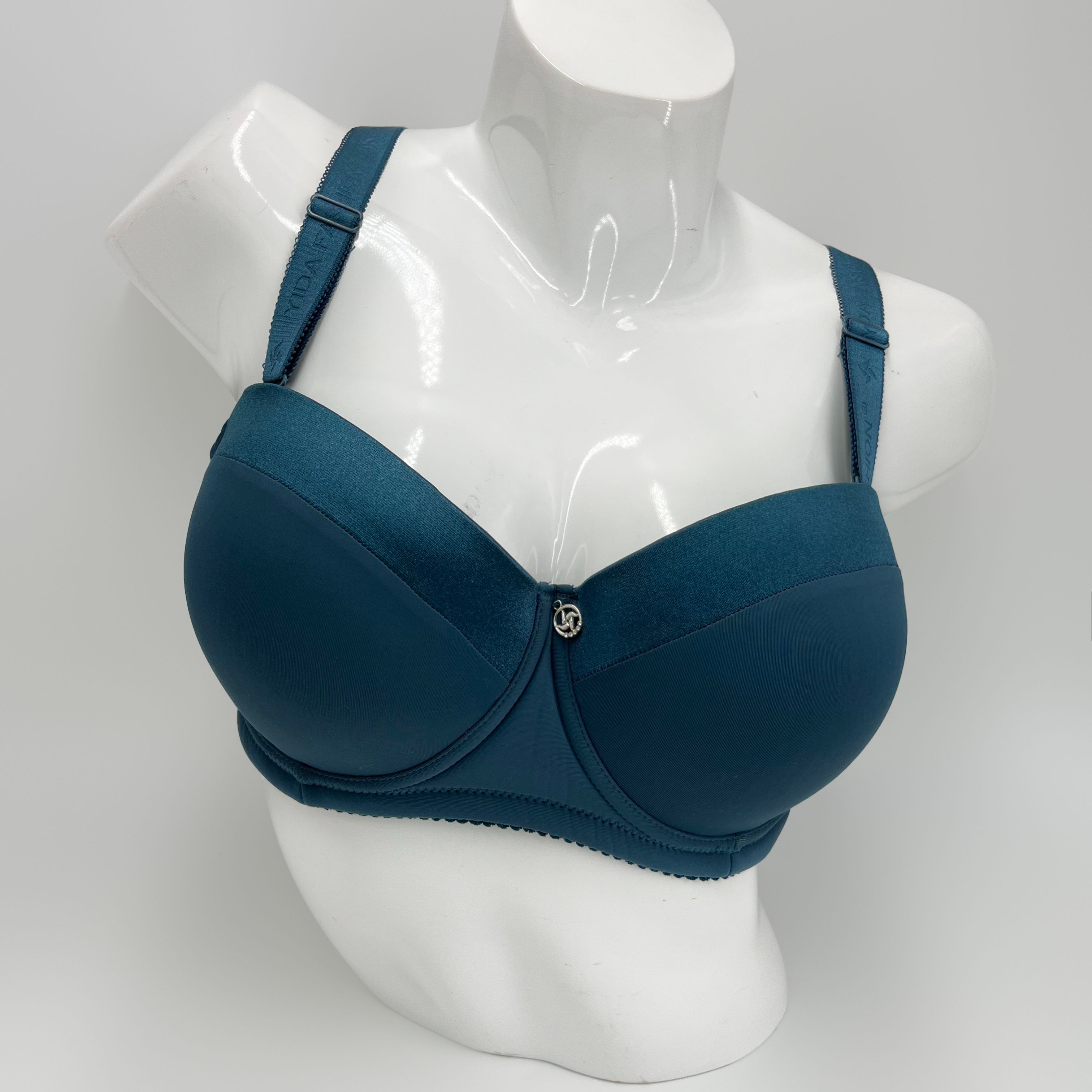 Fashionable and Minimalist big Cup Size Satin Solid Color Bra  Soft Breathable Brassiere push up bra for lady