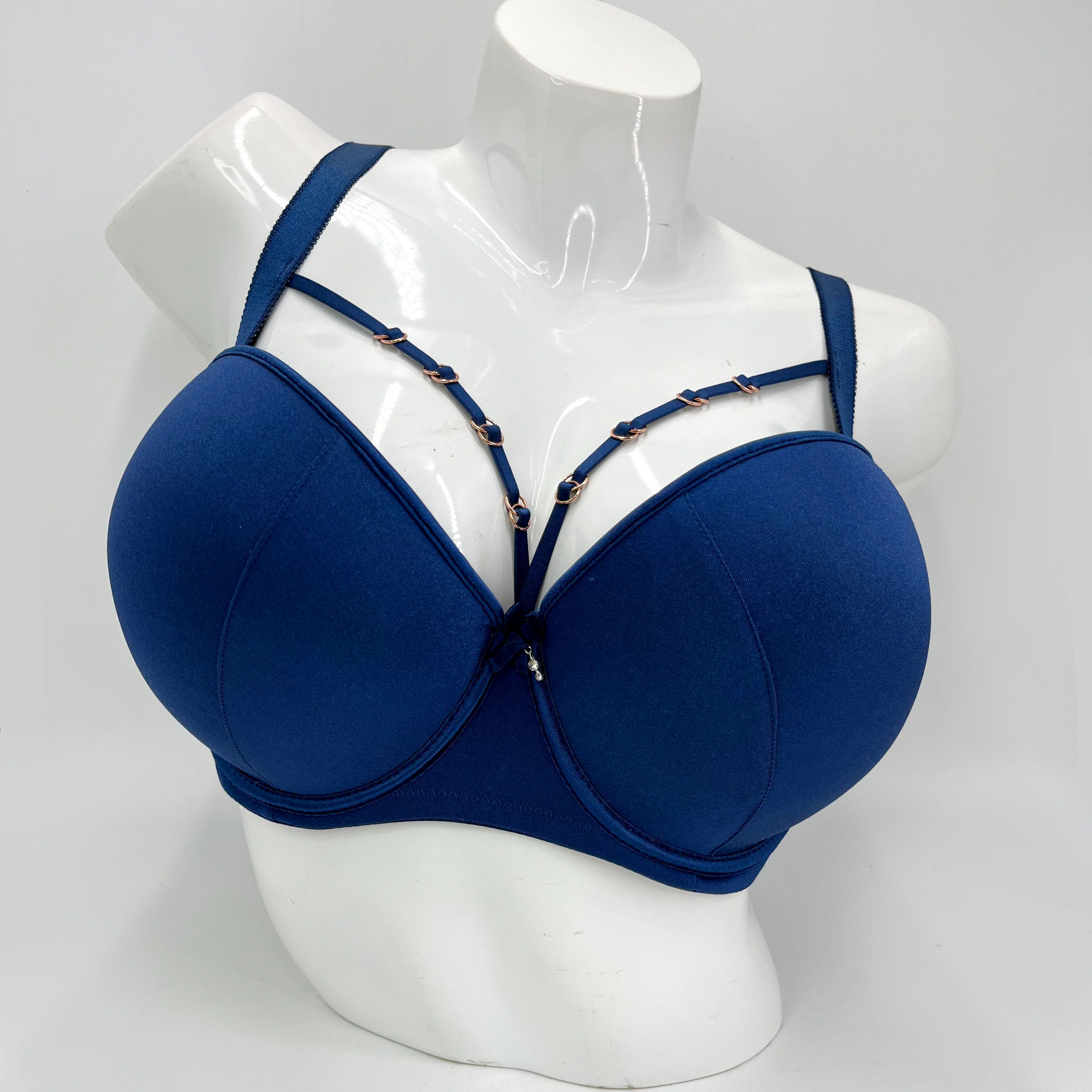 European And American Popular Sexy And Comfortable Big Breasts Show Sexy And The Chest Does Not Sag